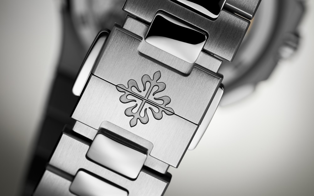 Patek Philippe | Nautilus Ref. 5990/1A-011 Stainless Steel