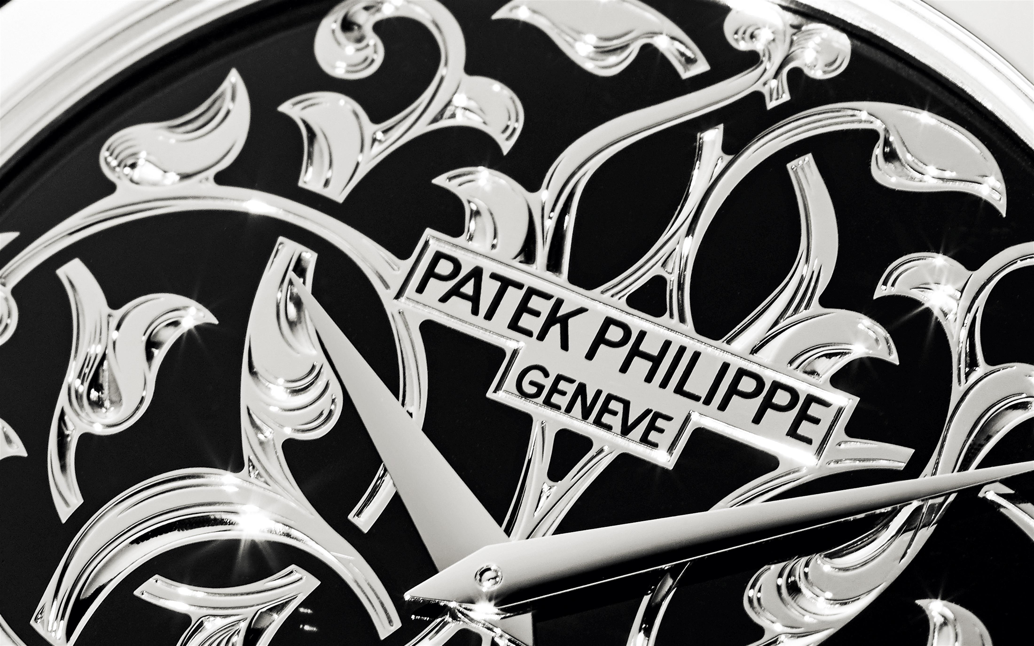 Patek Philippe | Calatrava Engraved Black Dial Platinum 5088/100P-001