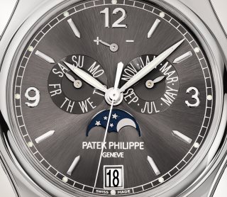 Patek Philippe Annual Calendar Chronograph Ref. 5960/1A Full Set 2018Patek Philippe Blue Diamond Dial Mens Quartz Watch Ellipse 18k