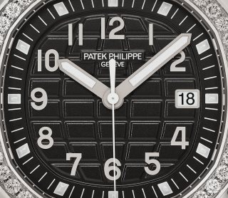 Patek Philippe Aquanaut Ref. 5267/200A-001 Stainless Steel - Artistic