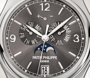 Patek Philippe Calatrava Pilot Travel Time Blue Varnished Dial White Gold 5524G-001