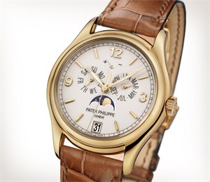 Patek Philippe 5135G 5135G Calendario Annual Calendar in White Gold - on Black Crocodile Leather Strap with Silver Dial