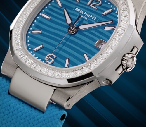 Patek Philippe Nautilus Ref. 7010G-013 白金款式